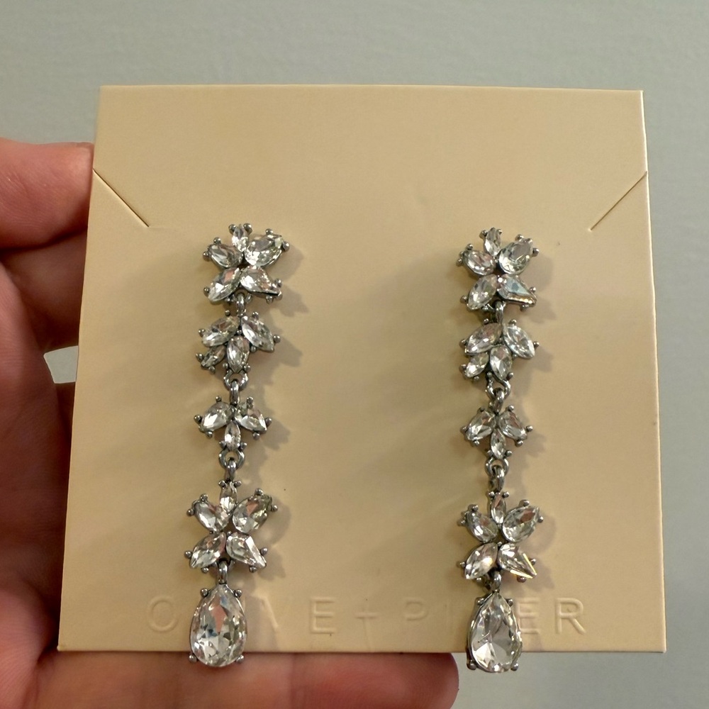 NWT - Olive + Piper Ivy Drop Earrings